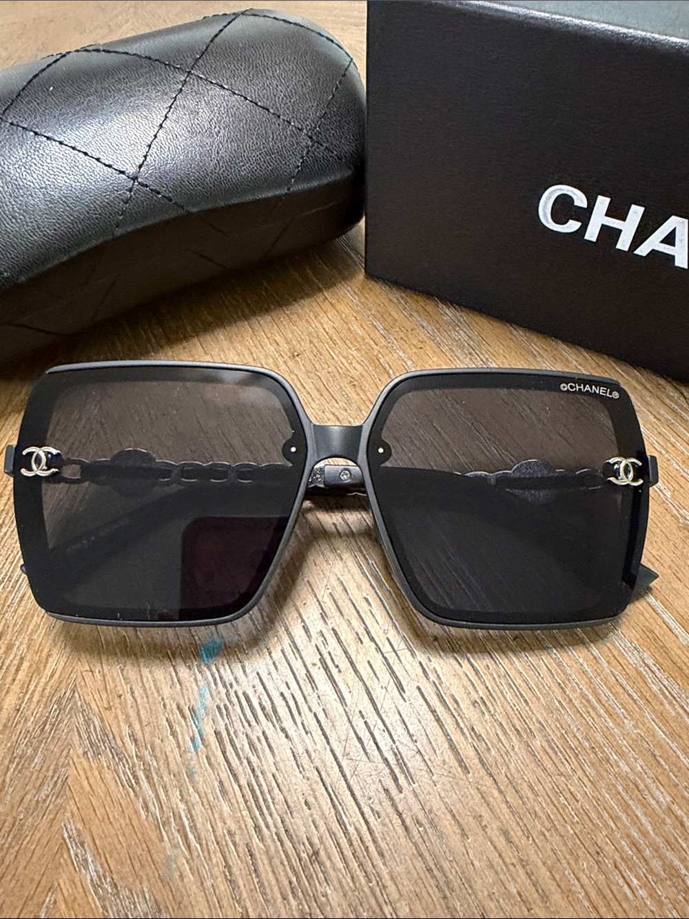CHANEL Black Square Sunglasses with Silver CC Chain Accent - Picture 2 of 10